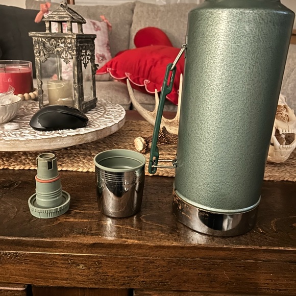 Vintage Stanley Aladdin Thermos USA Made A9450DH Green Metal 1/2 Gallon Cup 64oz - Picture 6 of 8